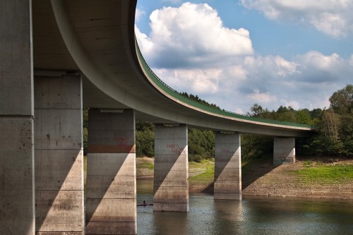 Brücke der L412 über die Wuppertalsperre